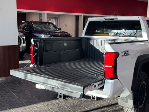 New 2026 Toyota Tacoma TRD Off-Road AWD/4WD image 9
