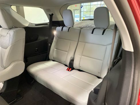 New 2026 Ford Explorer Platinum w/ LUX Leather Package image 12