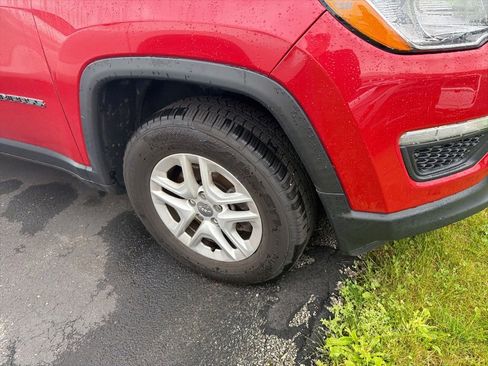 Used 2019 Jeep Compass Sport AWD/4WD image 2