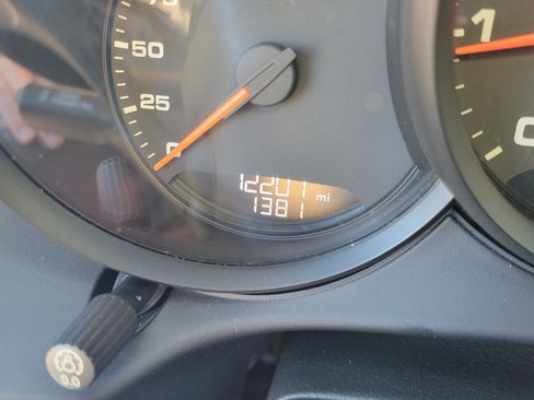 Used 2017 Porsche 718 Boxster Base image 15