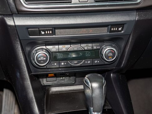 Used 2018 MAZDA MAZDA3 Grand Touring image 20