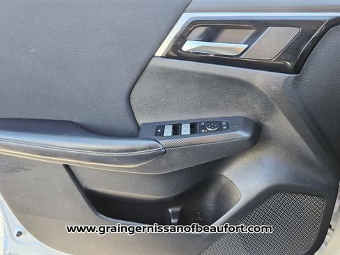 Used 2022 Mitsubishi Outlander ES image 17