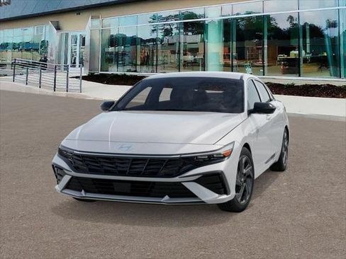 New 2026 Hyundai Elantra SEL Sport FWD image 6