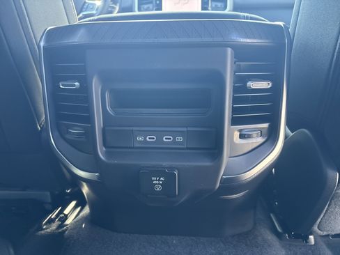 New 2026 RAM 1500 4x4 Crew Cab image 17