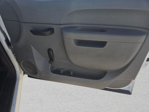 Used 2013 Chevrolet Silverado 2500 W/T image 22