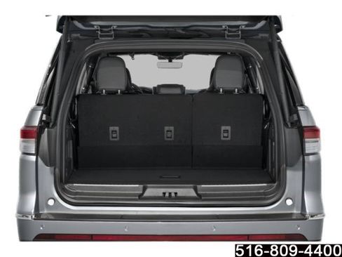 Used 2023 Lincoln Navigator Reserve AWD/4WD image 12