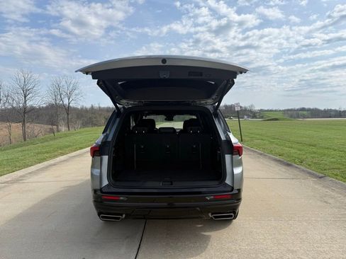 Used 2025 Buick Enclave Sport Touring image 5