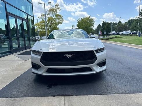 Used 2025 Ford Mustang Coupe RWD image 8