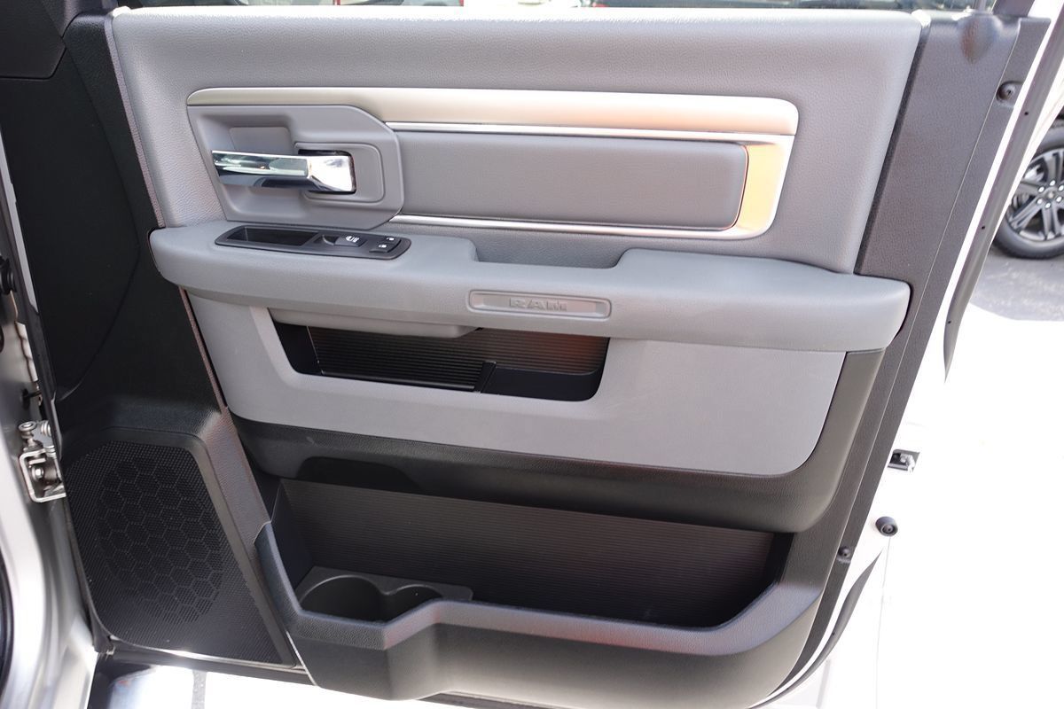 Used 2017 RAM 1500 Big Horn AWD/4WD image 38