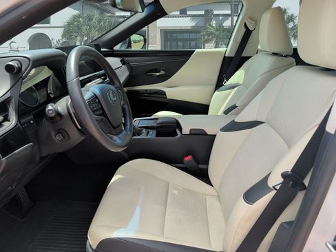Used 2022 Lexus ES 350 w/ Premium Package FWD image 11