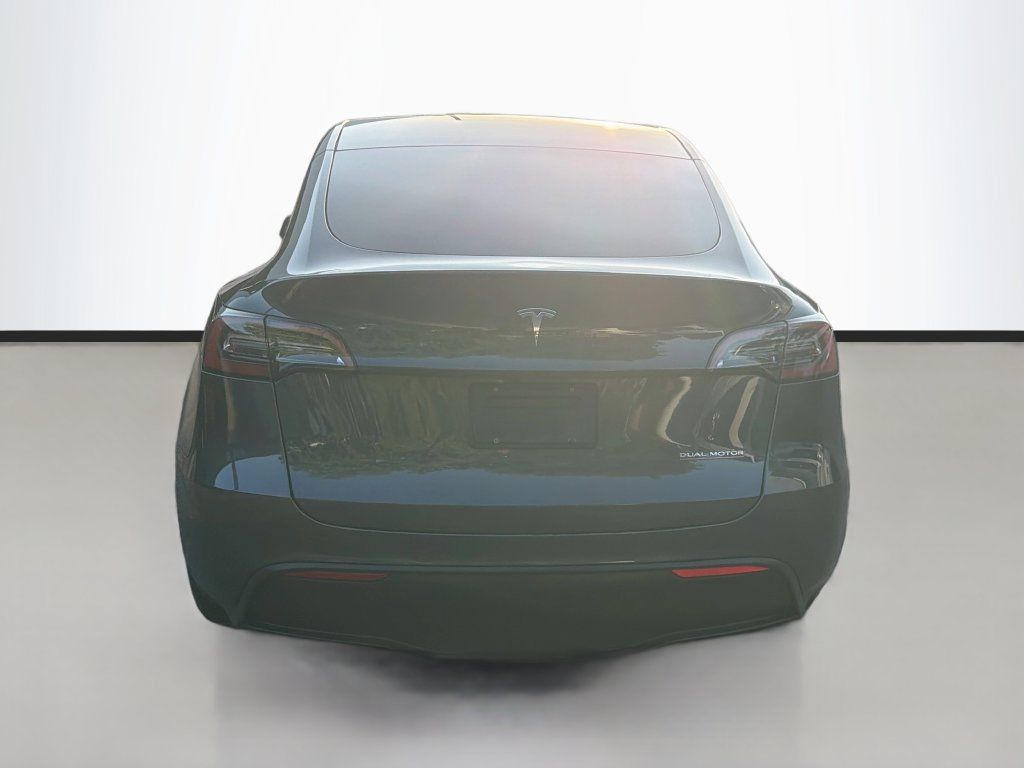 Used 2022 Tesla Model Y Performance AWD/4WD image 6