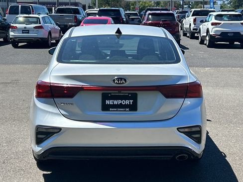 Used 2019 Kia Forte LXS FWD image 6
