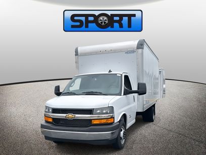 New 2026 Chevrolet Express 4500 w/ Power Convenience Package