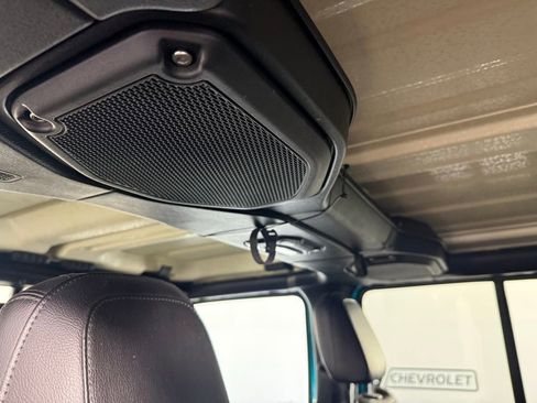 Used 2019 Jeep Wrangler Unlimited Sahara w/ Uconnect 4C Nav & Sound Group AWD/4WD image 41