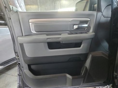 Used 2019 RAM 1500 Classic SLT w/ SLT Plus D←cor Group AWD/4WD image 26