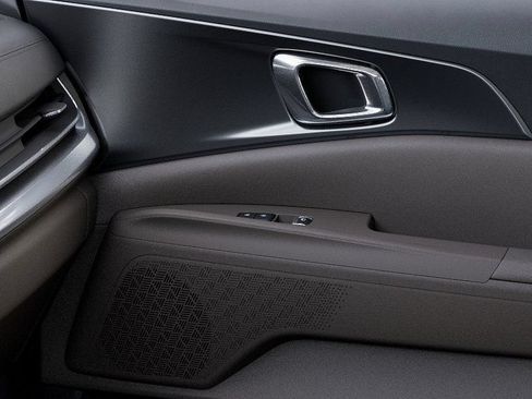 New 2026 Kia Carnival LXS FWD image 25