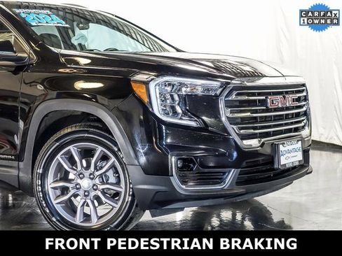Certified 2024 GMC Terrain SLT image 3