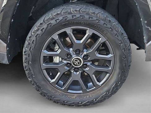 Used 2024 Toyota Tundra Platinum AWD/4WD image 22