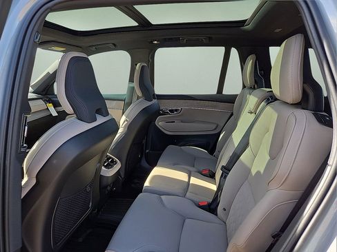 New 2026 Volvo XC90 B6 Plus w/ Protection Package Premier image 18
