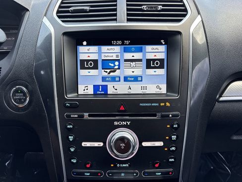 Used 2018 Ford Explorer Sport AWD/4WD image 20
