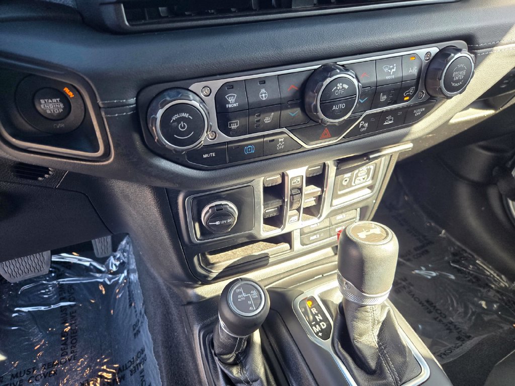 Used 2024 Jeep Wrangler High Altitude AWD/4WD image 22
