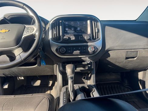 Used 2022 Chevrolet Colorado LT w/ Fleet Safety Package image 11