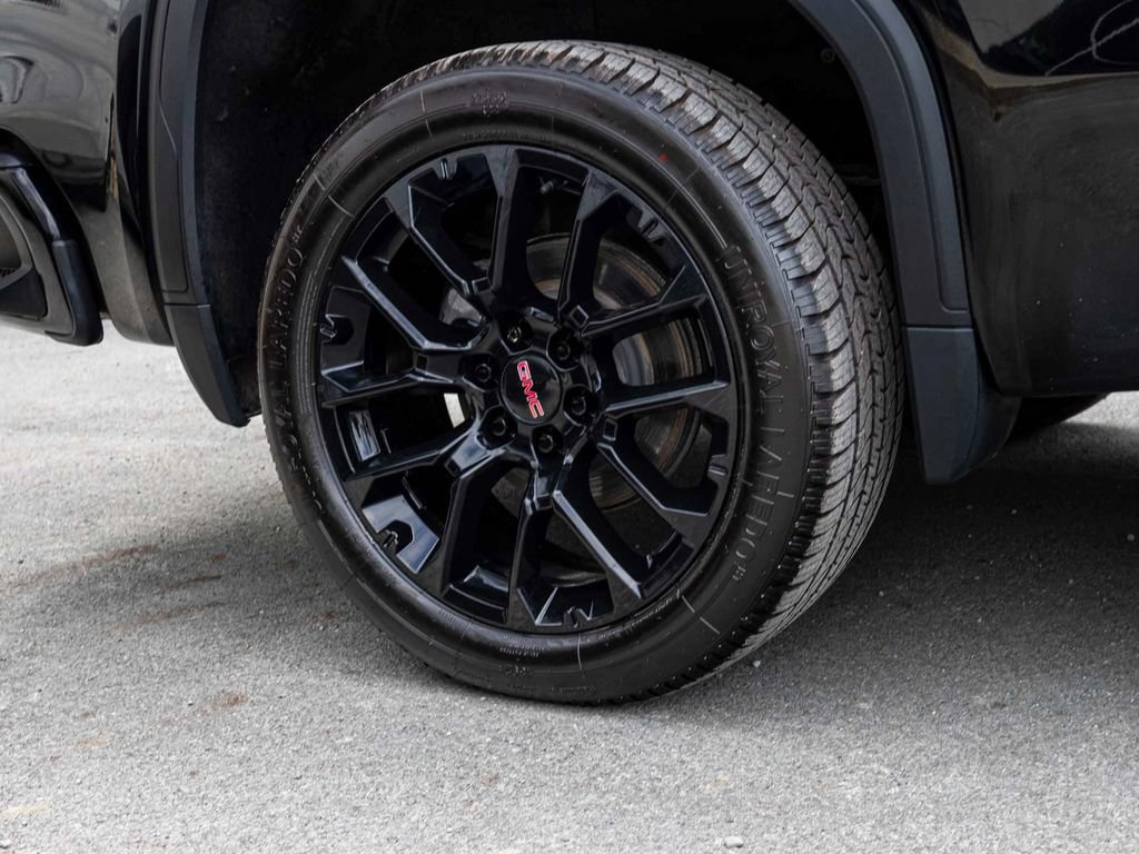 Used 2023 GMC Sierra 1500 Denali AWD/4WD image 9