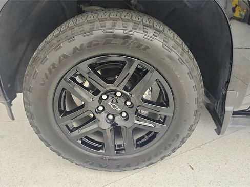 Used 2024 Chevrolet Silverado 1500 High Country w/ Midnight Edition image 30