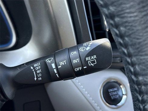 Used 2015 Toyota RAV4 Limited image 26