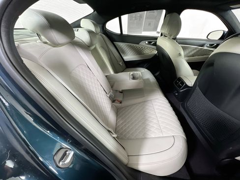 Used 2022 Genesis G70 3.3T w/ Sport Prestige Package image 28