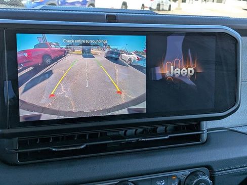 Used 2024 Jeep Wrangler Sahara image 18