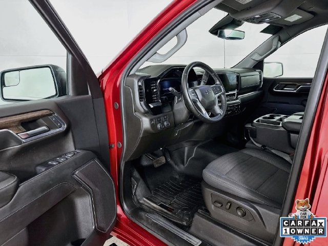 Used 2024 Chevrolet Silverado 1500 RST AWD/4WD image 3