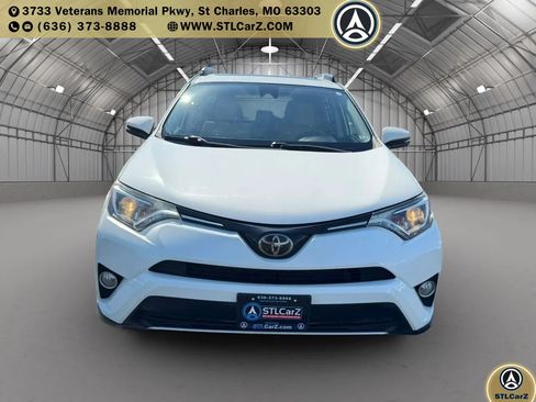 Used 2018 Toyota RAV4 XLE w/ Plus Extra Value Package FWD image 8