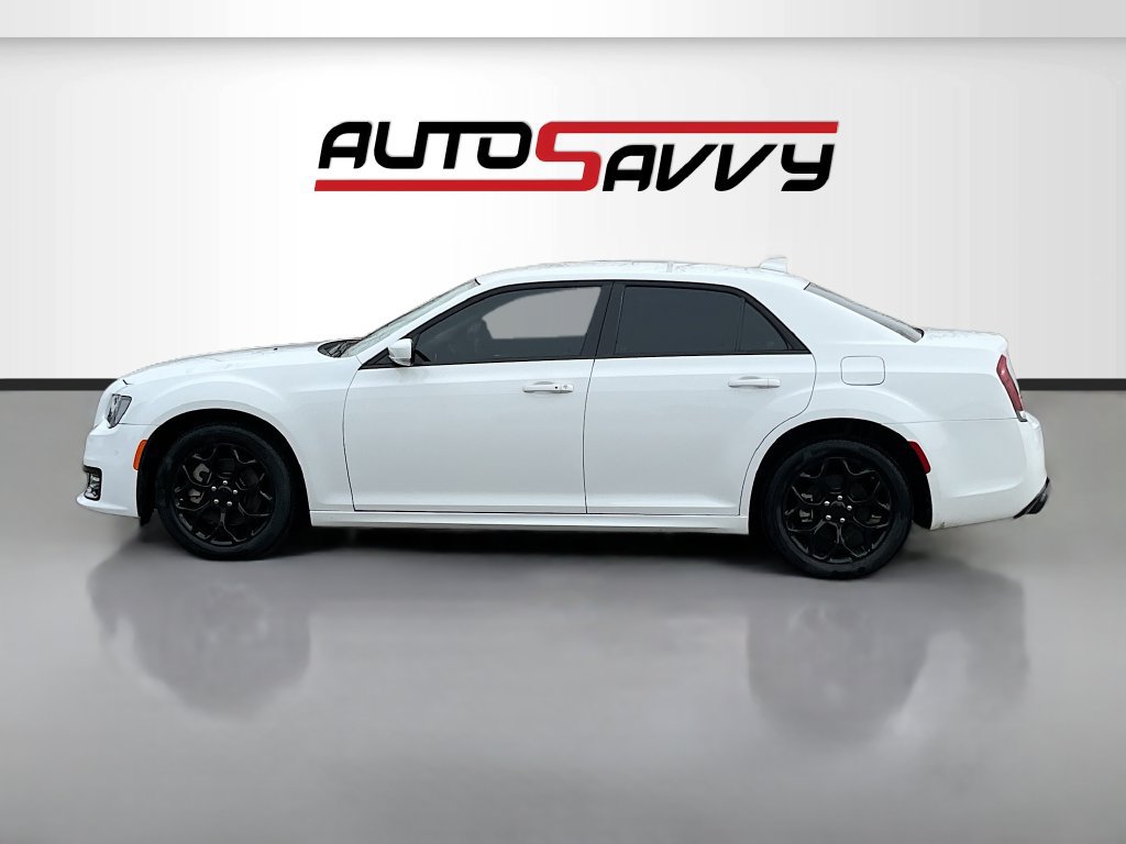 Used 2023 Chrysler 300 Touring L AWD/4WD image 4