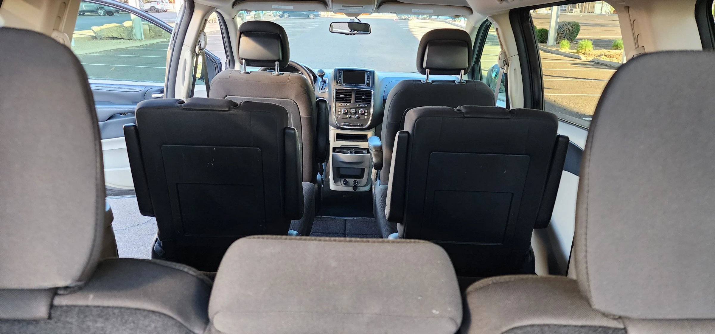 Used 2018 Dodge Grand Caravan SE w/ UConnect Hands-Free Group FWD image 17
