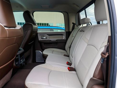Used 2025 RAM 2500 Laramie AWD/4WD image 4