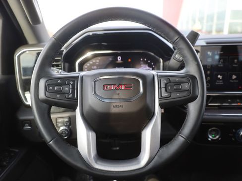 Used 2024 GMC Sierra 1500 SLT w/ X31 Off-Road Package AWD/4WD image 39