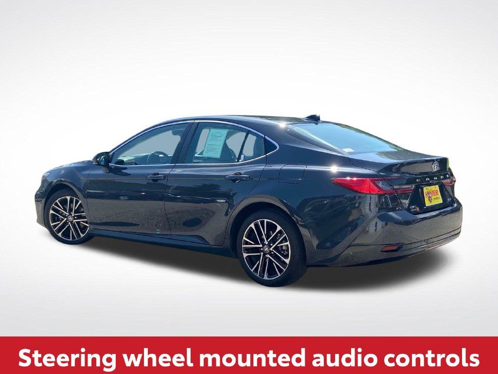 Used 2025 Toyota Camry XLE FWD image 9