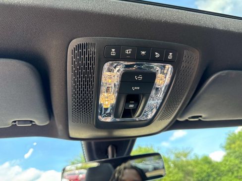 Used 2023 Mercedes-Benz GLB 250 image 21