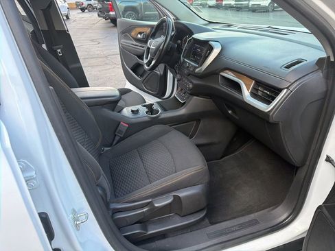 Used 2021 GMC Terrain SLE w/ Elevation Edition image 16