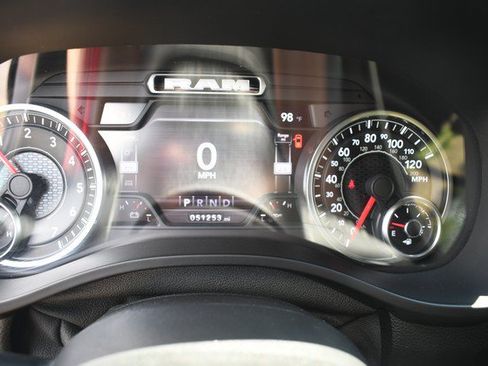 Used 2022 RAM 1500 Big Horn w/ Night Edition AWD/4WD image 31
