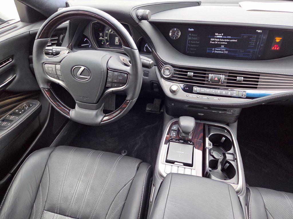 Used 2019 Lexus LS 500 AWD w/ Interior Upgrade Package image 31