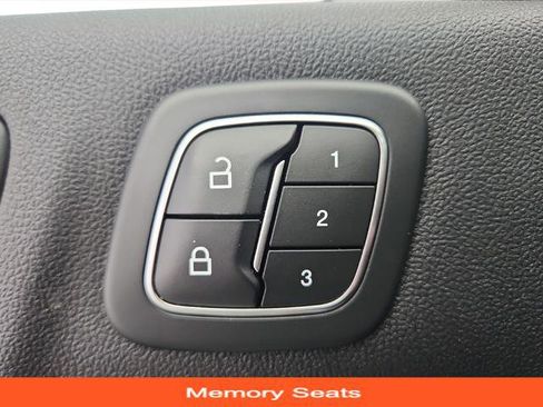 Used 2020 Ford Escape SEL image 32