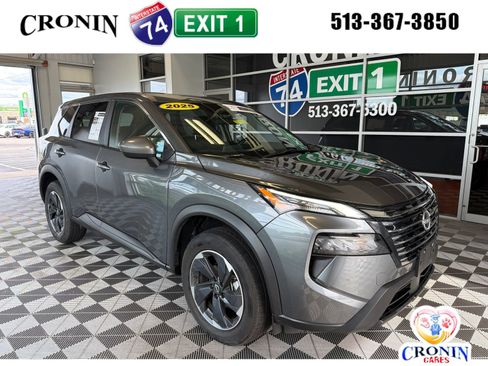 Used 2025 Nissan Rogue SV AWD/4WD image 1