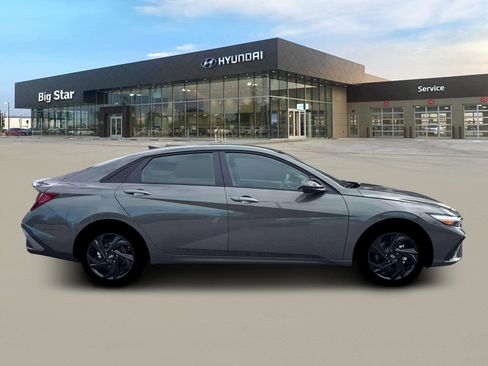 New 2026 Hyundai Elantra Sport image 9