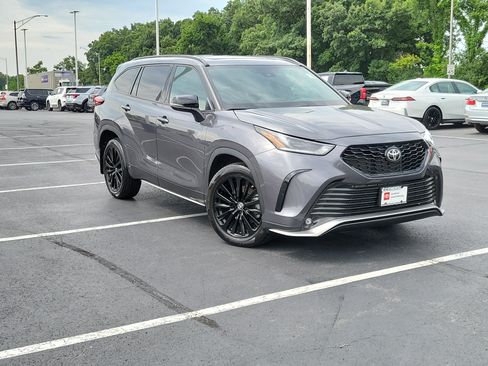 Used 2023 Toyota Highlander XSE AWD/4WD image 35