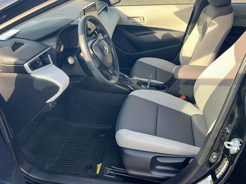 Certified 2025 Toyota Corolla LE w/ Convenience Package FWD image 10