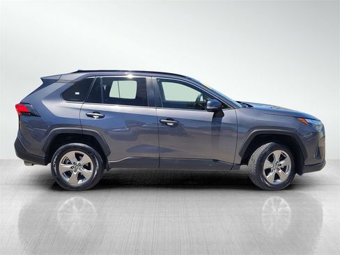 Used 2022 Toyota RAV4 XLE image 3