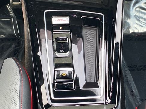 Certified 2025 Volkswagen GTI SE image 10