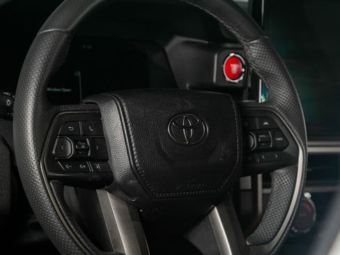 Used 2024 Toyota Tacoma TRD Sport image 30